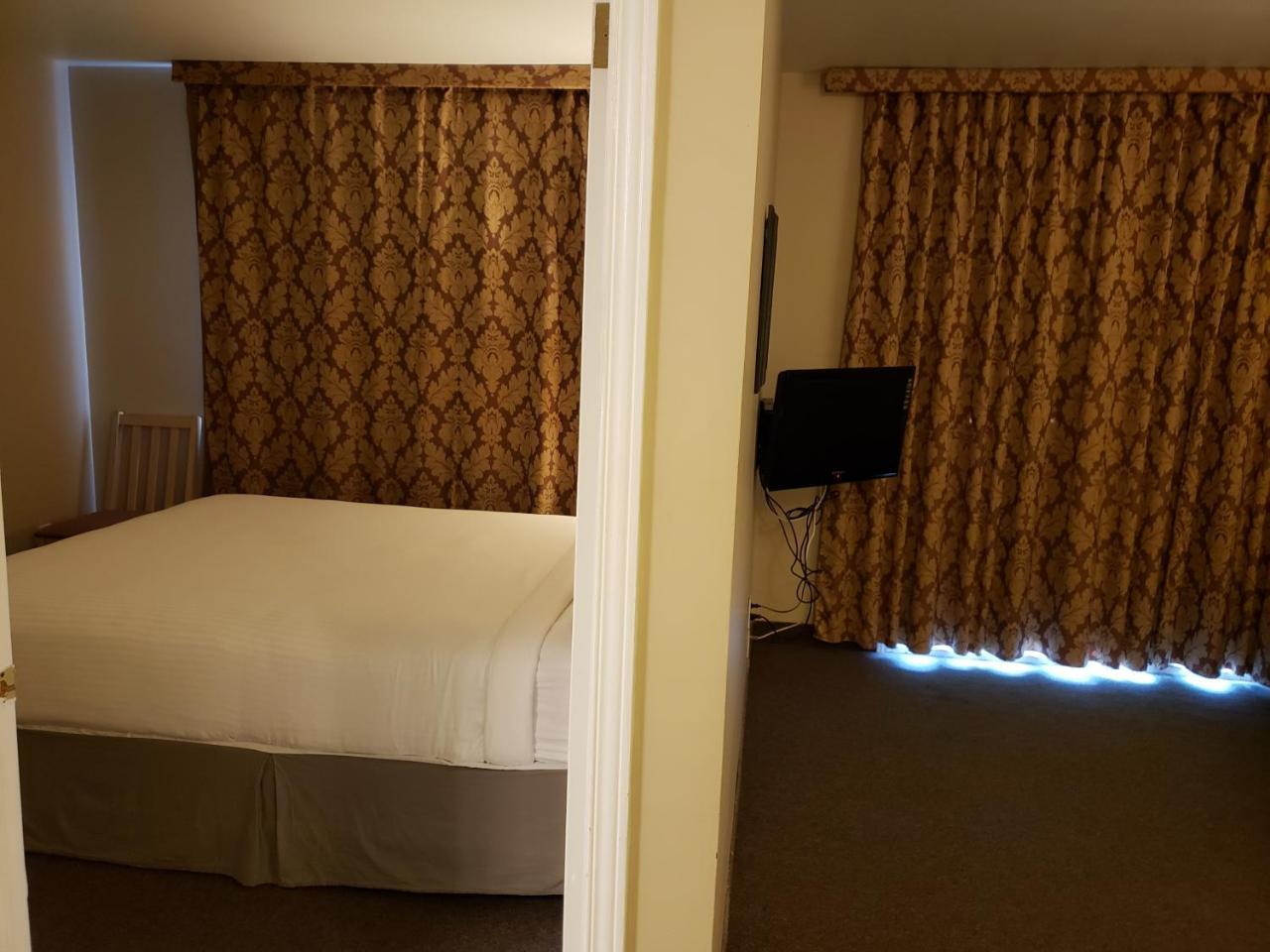 Shemron Suites Hotel Deep River Ngoại thất bức ảnh